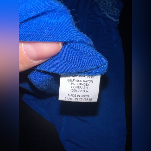 Eyeshadow  Royal Blue Sleeveleee Crochet Lace Top with  Keyhole Back size S EUC - Picture 5 of 6